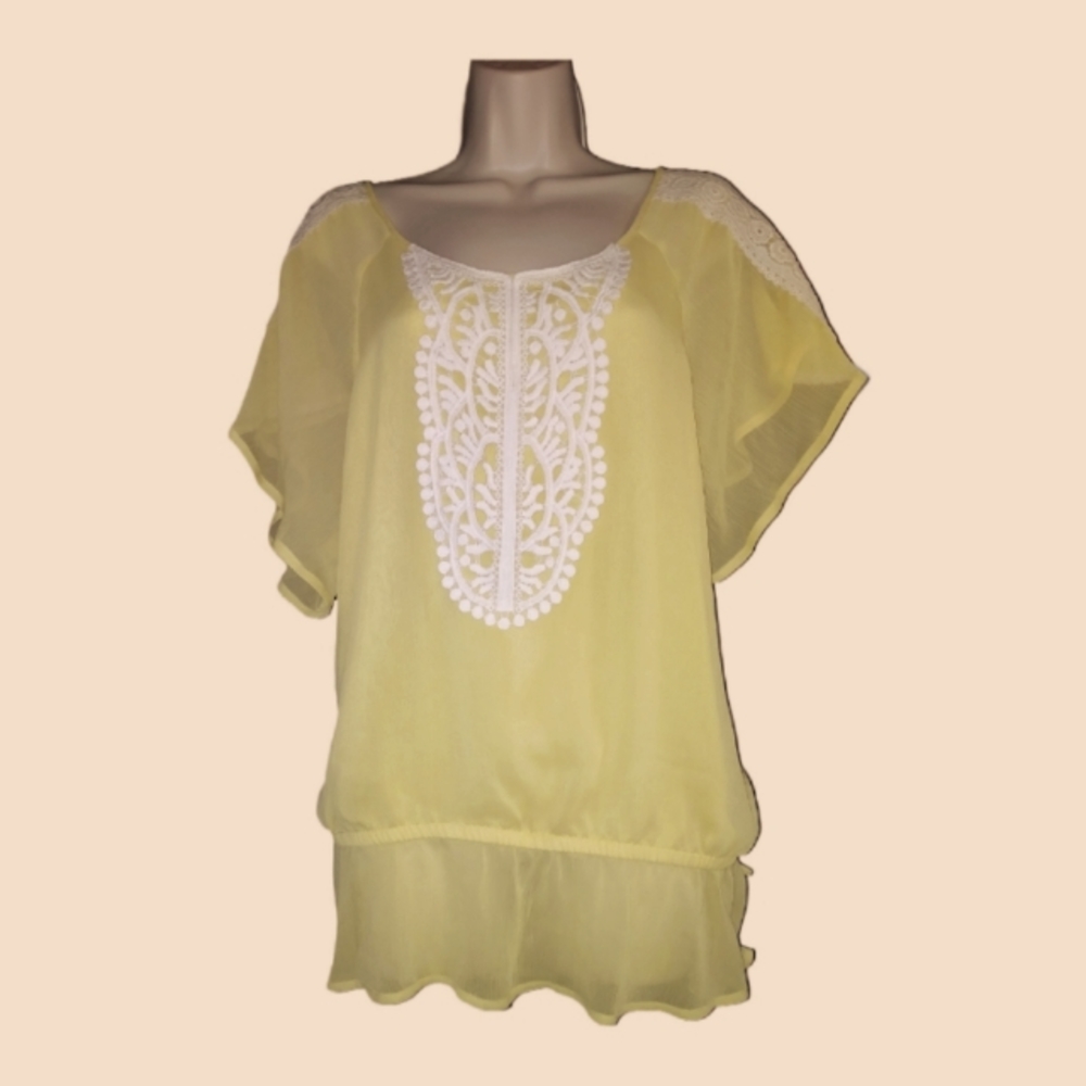 Apt. 9 Crochet Top